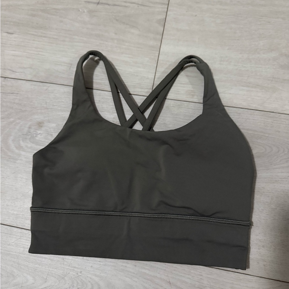 Lululemon sports bra size 4
